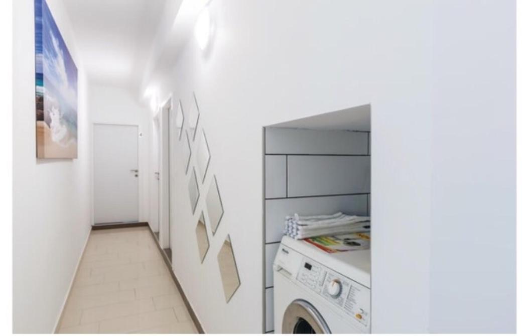 Apartment In The Center Of Pula Bagian luar foto