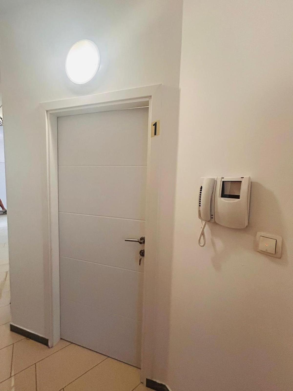 Apartment In The Center Of Pula Bagian luar foto