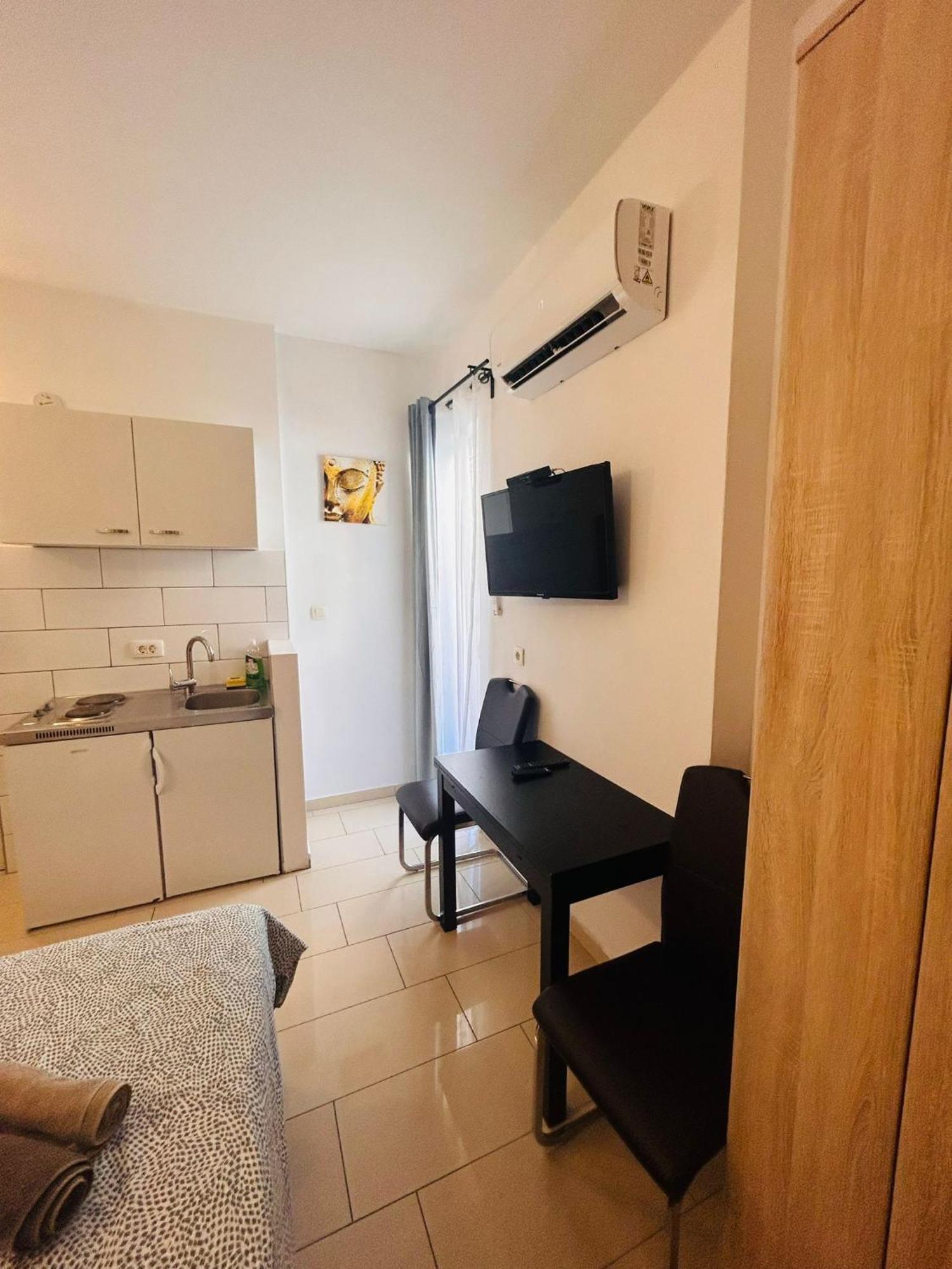 Apartment In The Center Of Pula Bagian luar foto