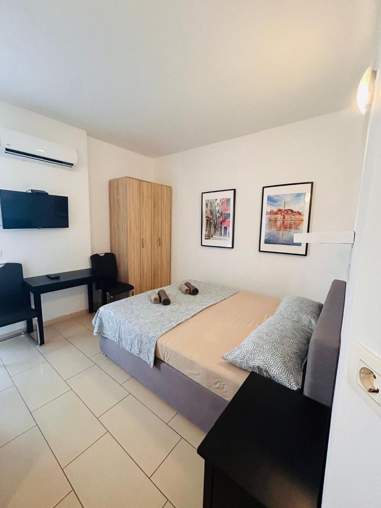 Apartment In The Center Of Pula Bagian luar foto