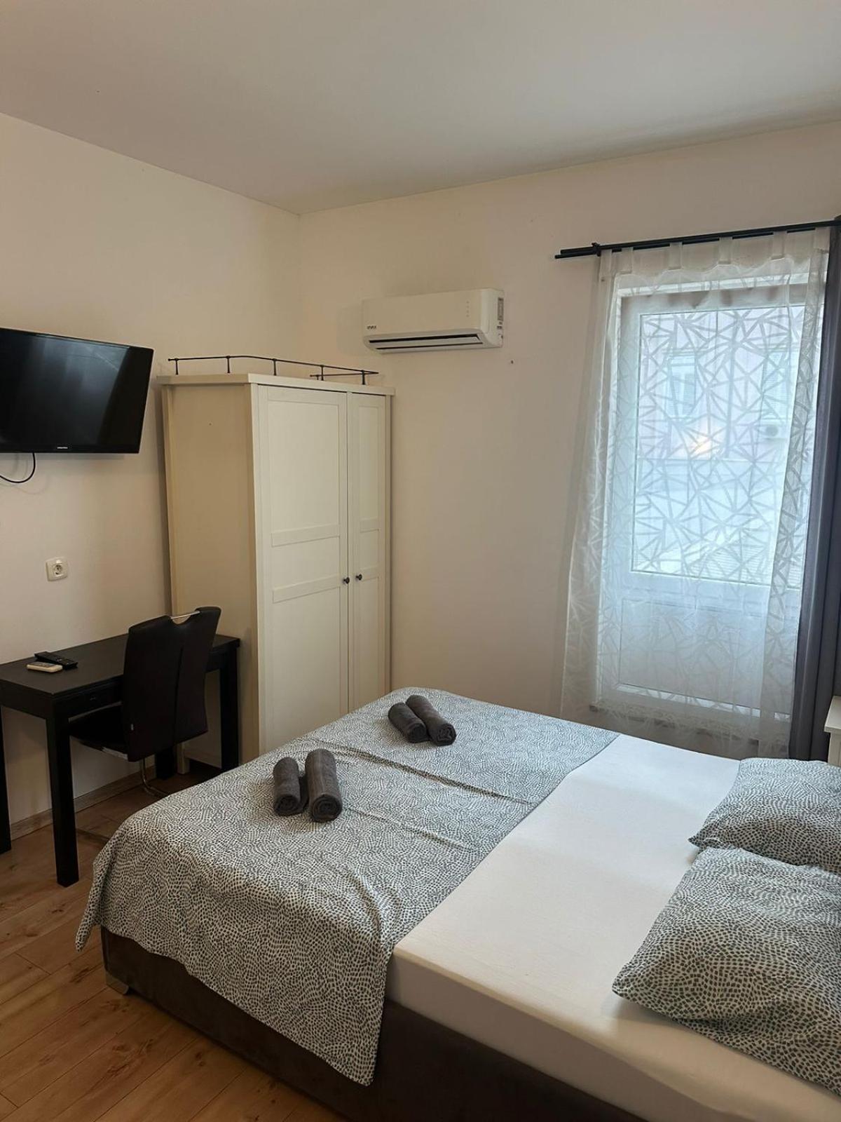 Apartment In The Center Of Pula Bagian luar foto