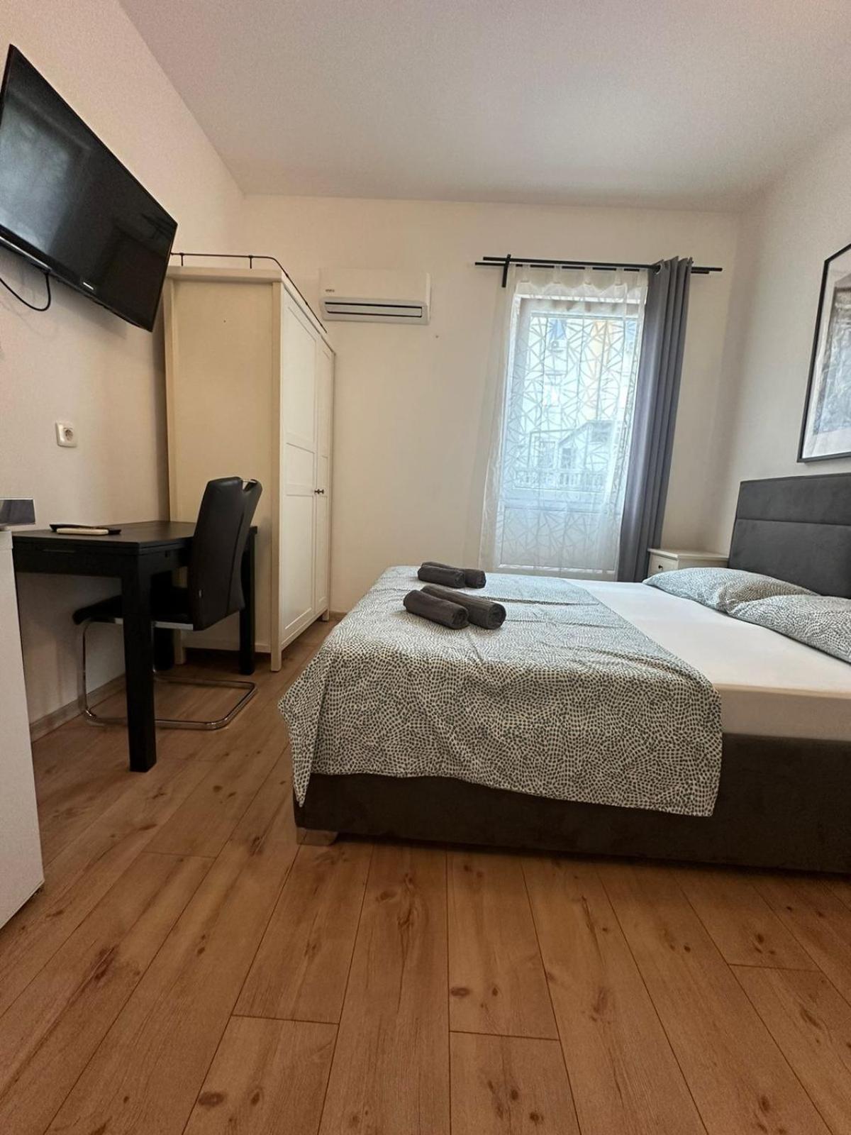 Apartment In The Center Of Pula Bagian luar foto