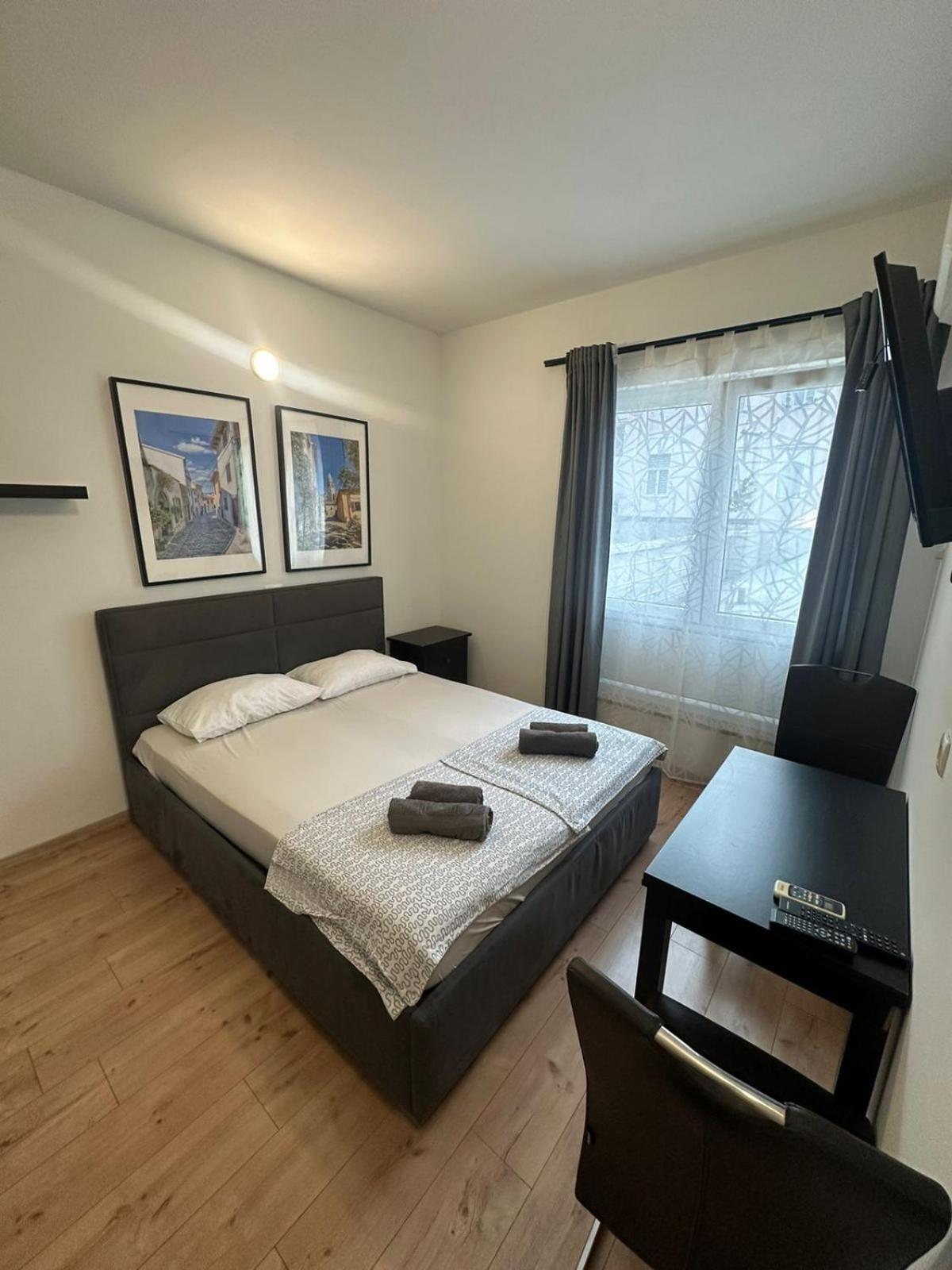 Apartment In The Center Of Pula Bagian luar foto
